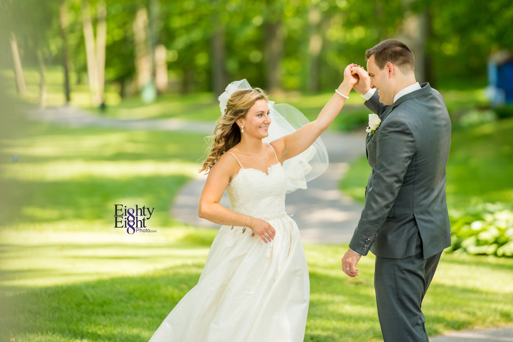 Eighty-Eight-Photo-Photographer-Photography-Aurora-Ohio-Barrington-Golf-Club-Wedding-Outdoor-Ceremony-Bride-Groom-Unique-Wedding-Party-36