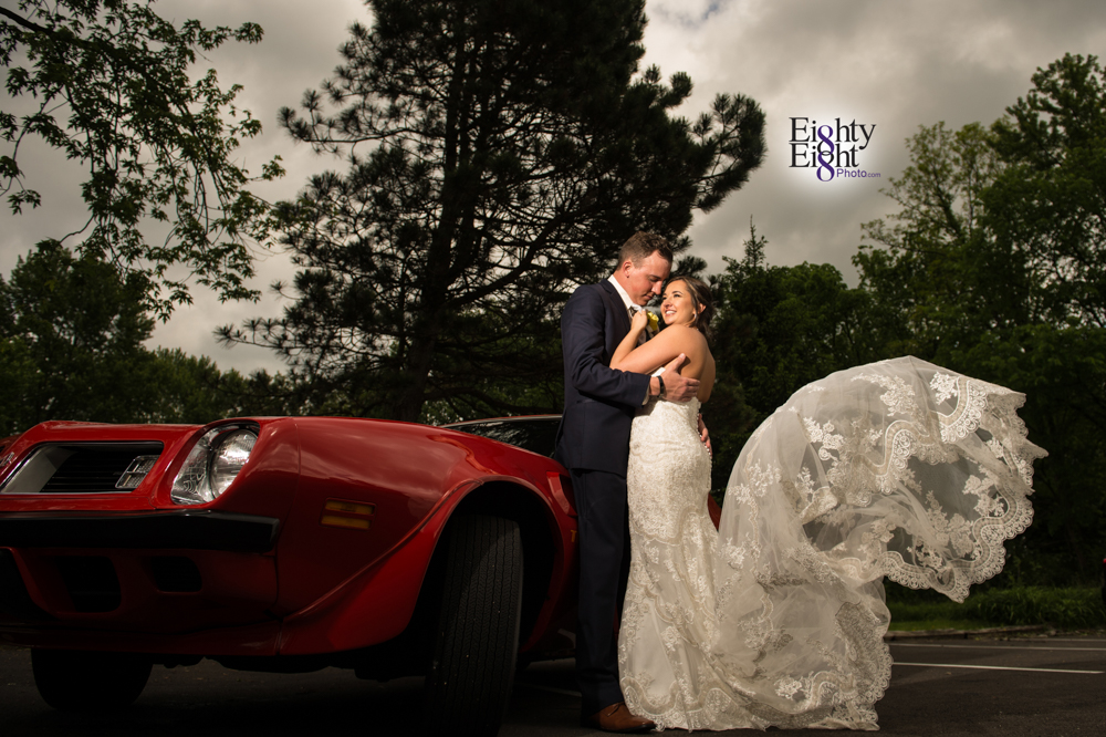 Eighty-Eight-Photo-Photographer-Photography-Chenoweth-Golf-Course-Akron-Wedding-Bride-Groom-Elegant-30