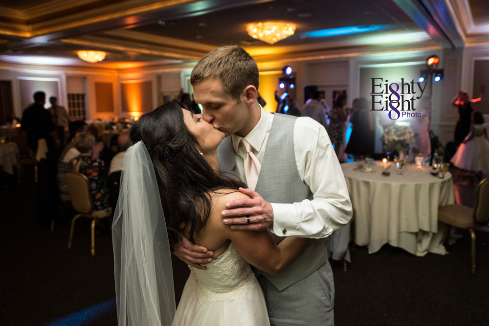 Eighty-Eight-Photo-Wedding-Photography-Cleveland-Photographer-Reception-Ceremony-The-Avalon-Country-Club-Warren-Canton-Ohio-Youngstown-70